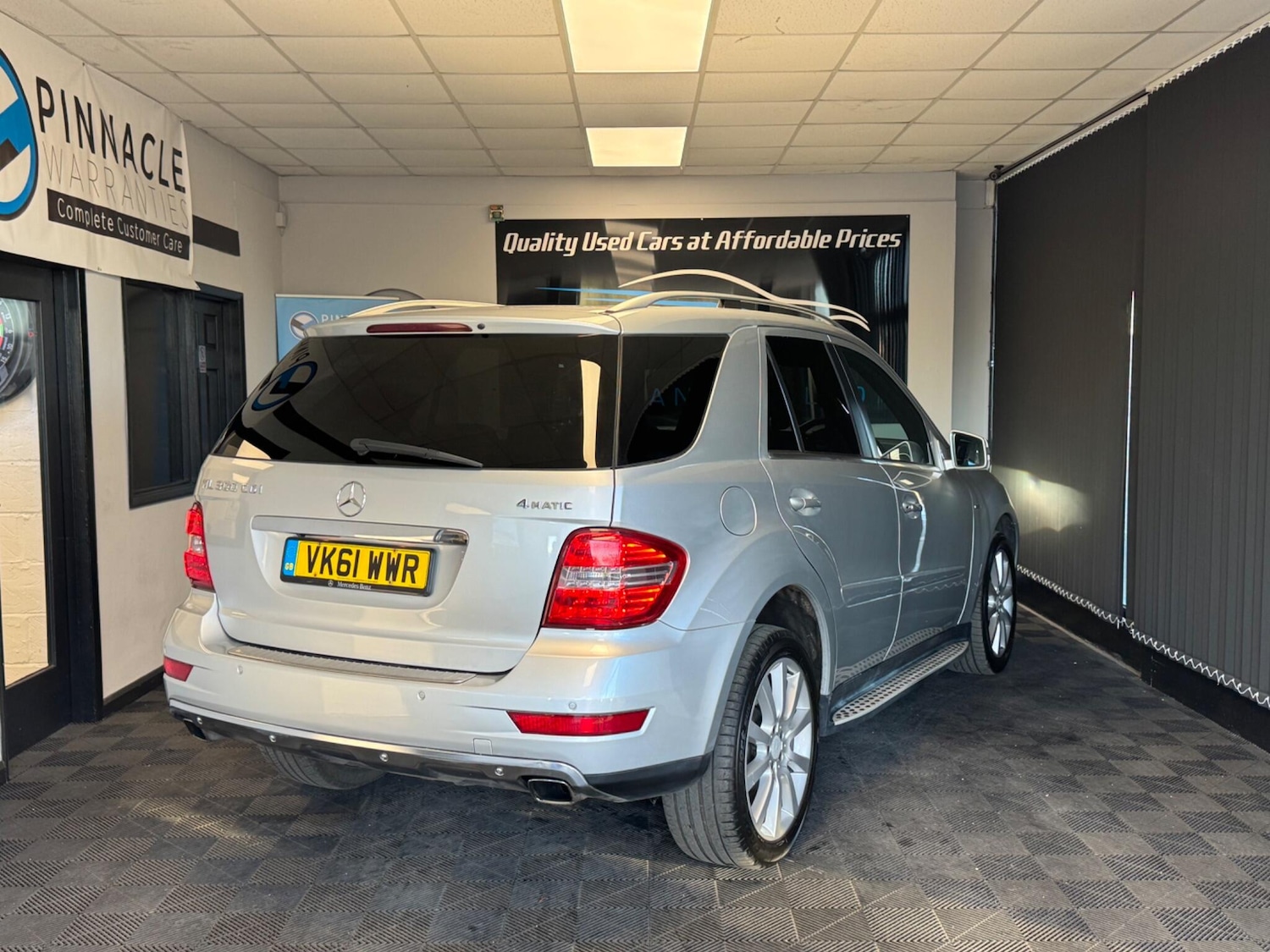 Used Mercedes-Benz M Class 2011 for sale - 77977803: Photo 8