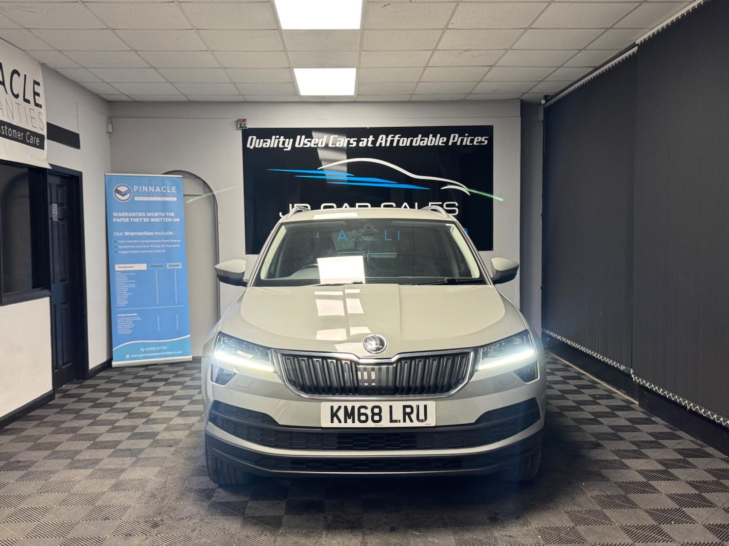 Used Skoda Karoq for sale - 77883276: Photo 2