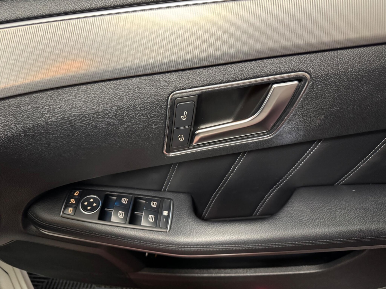 Used Mercedes-Benz E Class 2014 for sale - 76512818: Photo 23