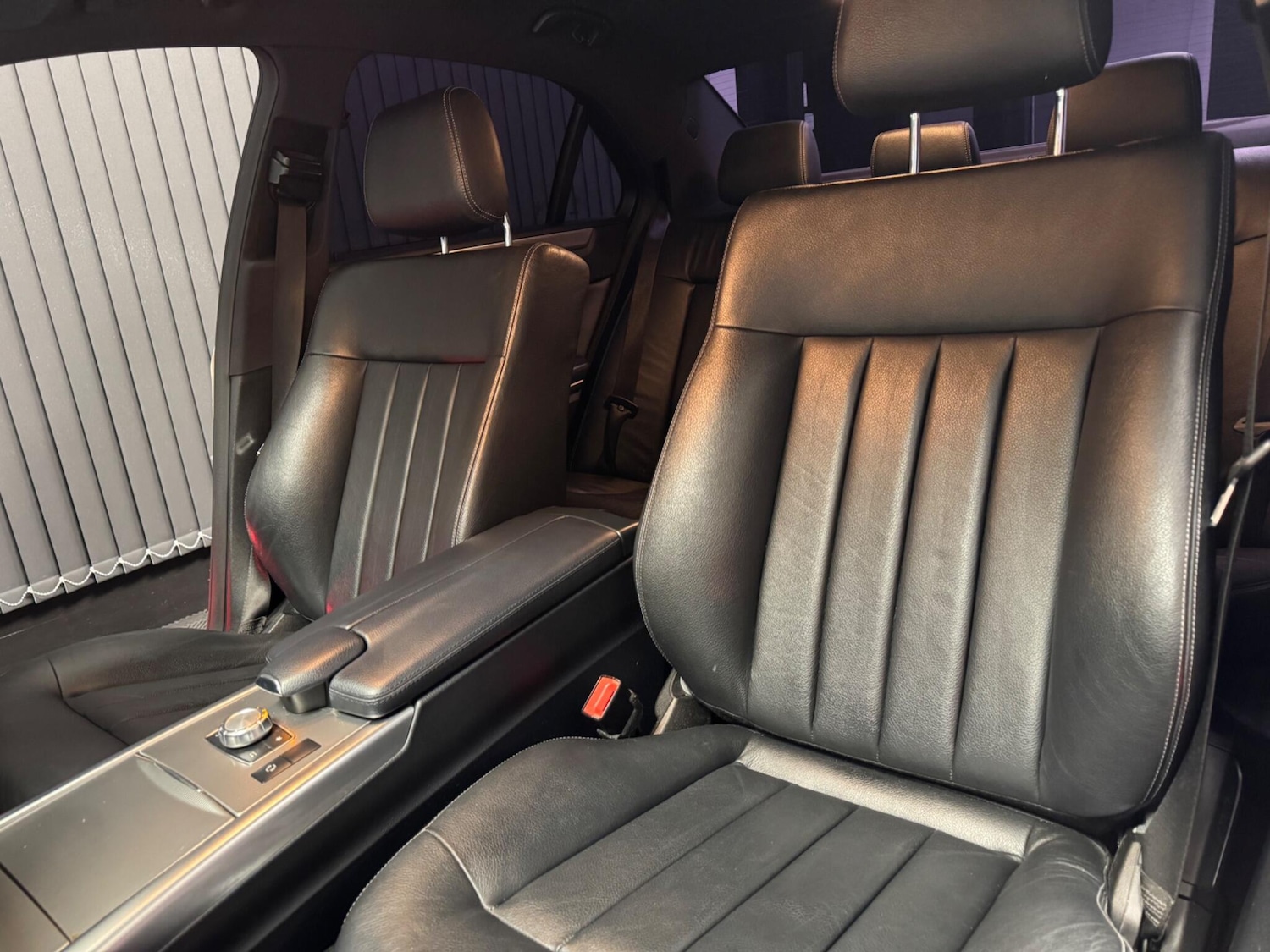 Used Mercedes-Benz E Class 2014 for sale - 76512818: Photo 29