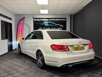 Used Mercedes-Benz E Class 2014 for sale - 76512818: Photo