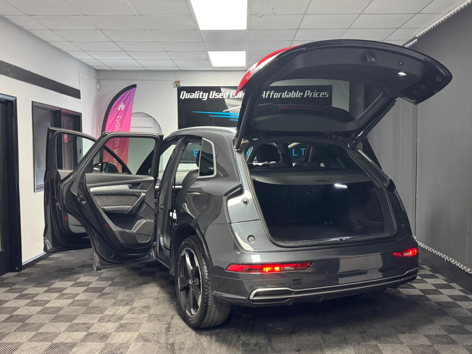 Used Audi Q5 2017 for sale - 76370713: Photo 9