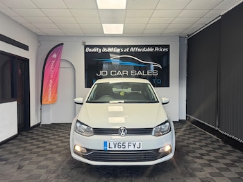 Used Volkswagen Polo 2015 for sale - 76561742: Photo