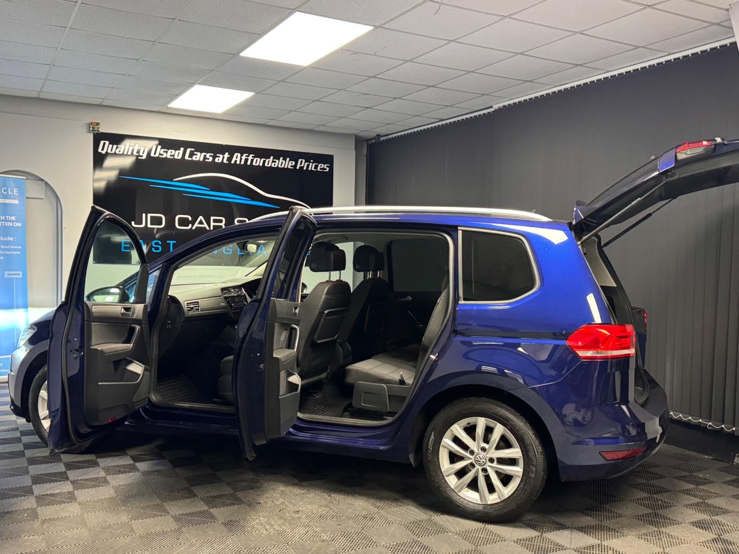 Used Volkswagen Touran 2017 for sale - 76926871: Photo 10