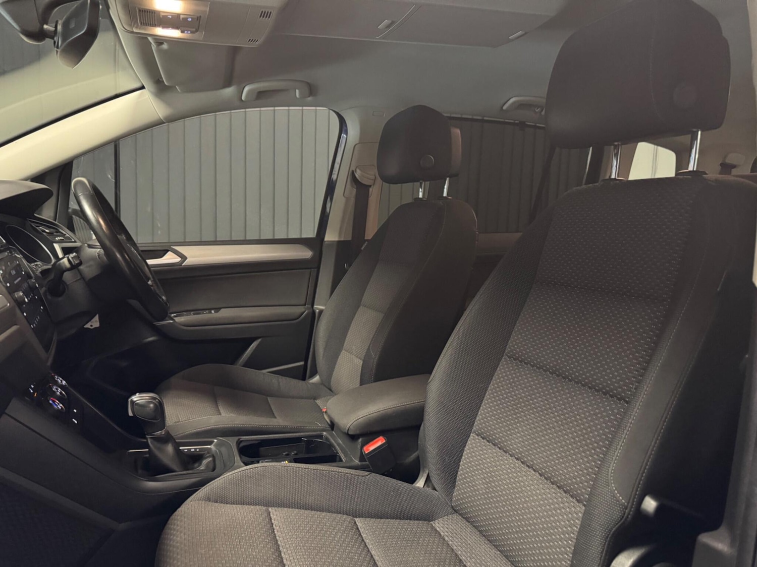 Used Volkswagen Touran 2017 for sale - 76926871: Photo 28