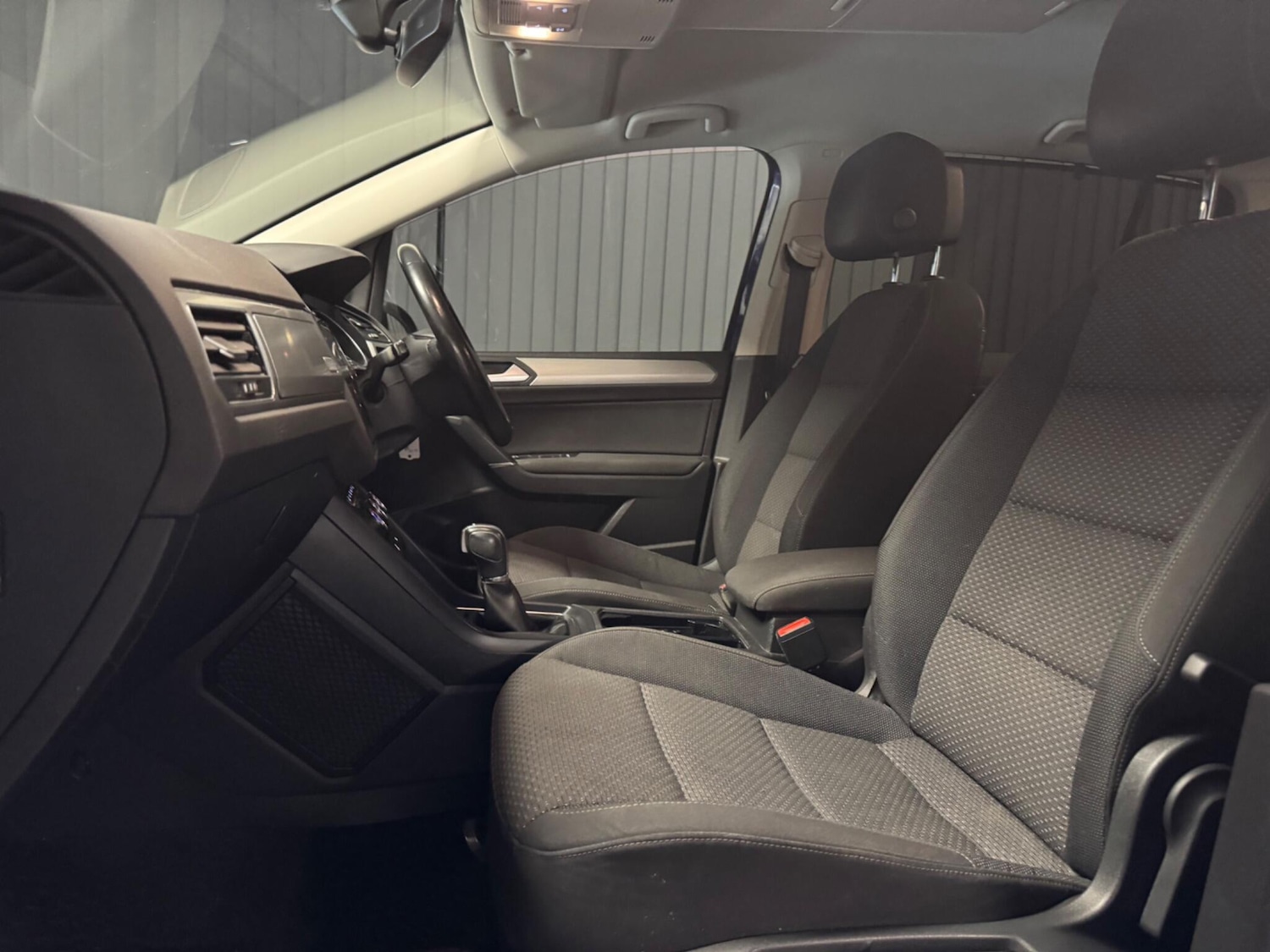 Used Volkswagen Touran 2017 for sale - 76926871: Photo 29