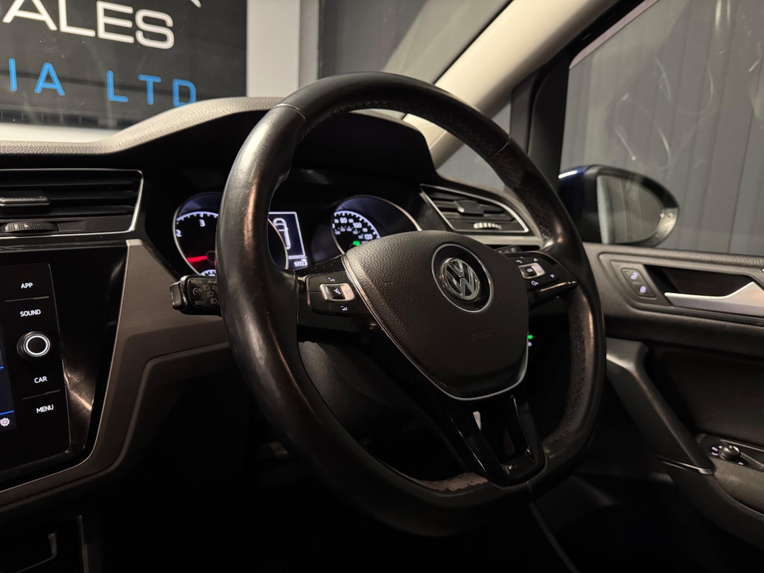 Used Volkswagen Touran 2017 for sale - 76926871: Photo 32