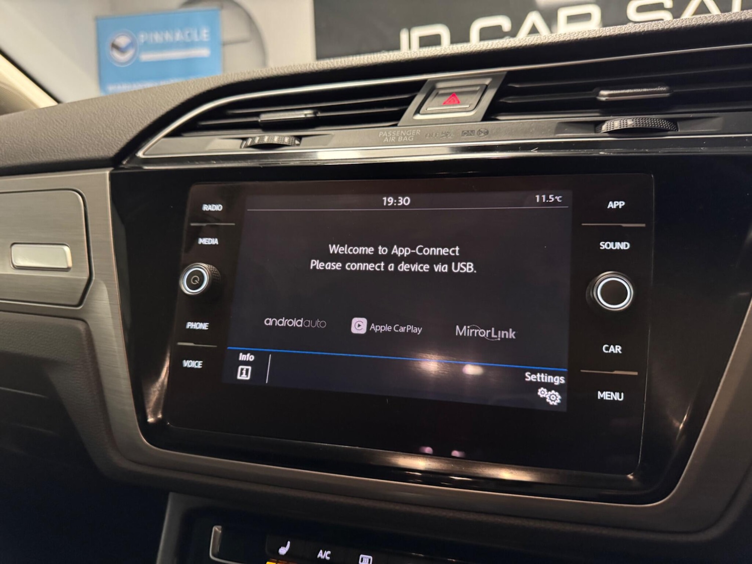 Used Volkswagen Touran 2017 for sale - 76926871: Photo 40