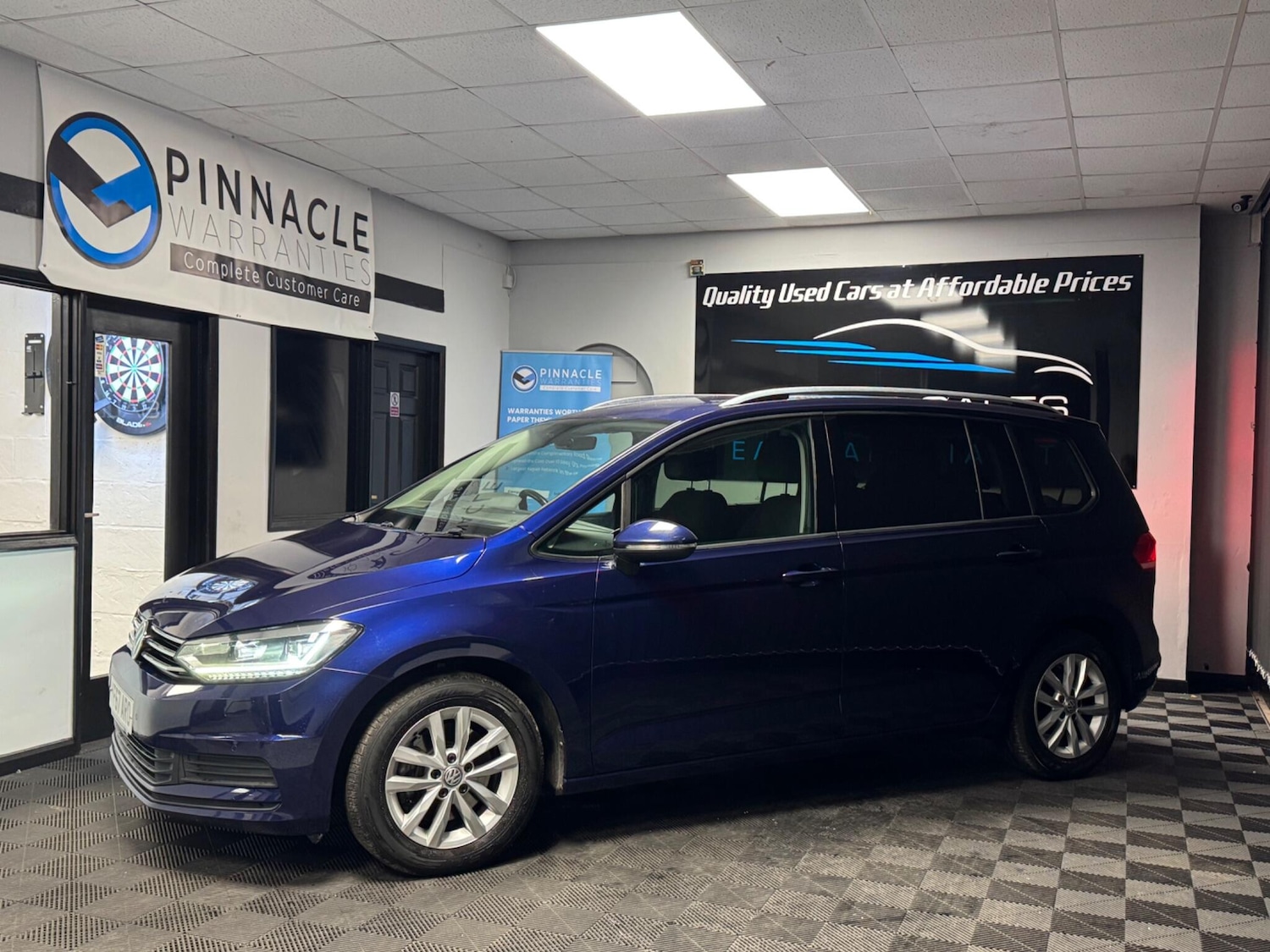 Used Volkswagen Touran 2017 for sale - 76926871: Photo 7