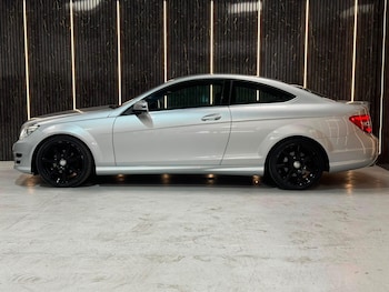 Used Mercedes-Benz C Class 2014 for sale - 79348918: Photo