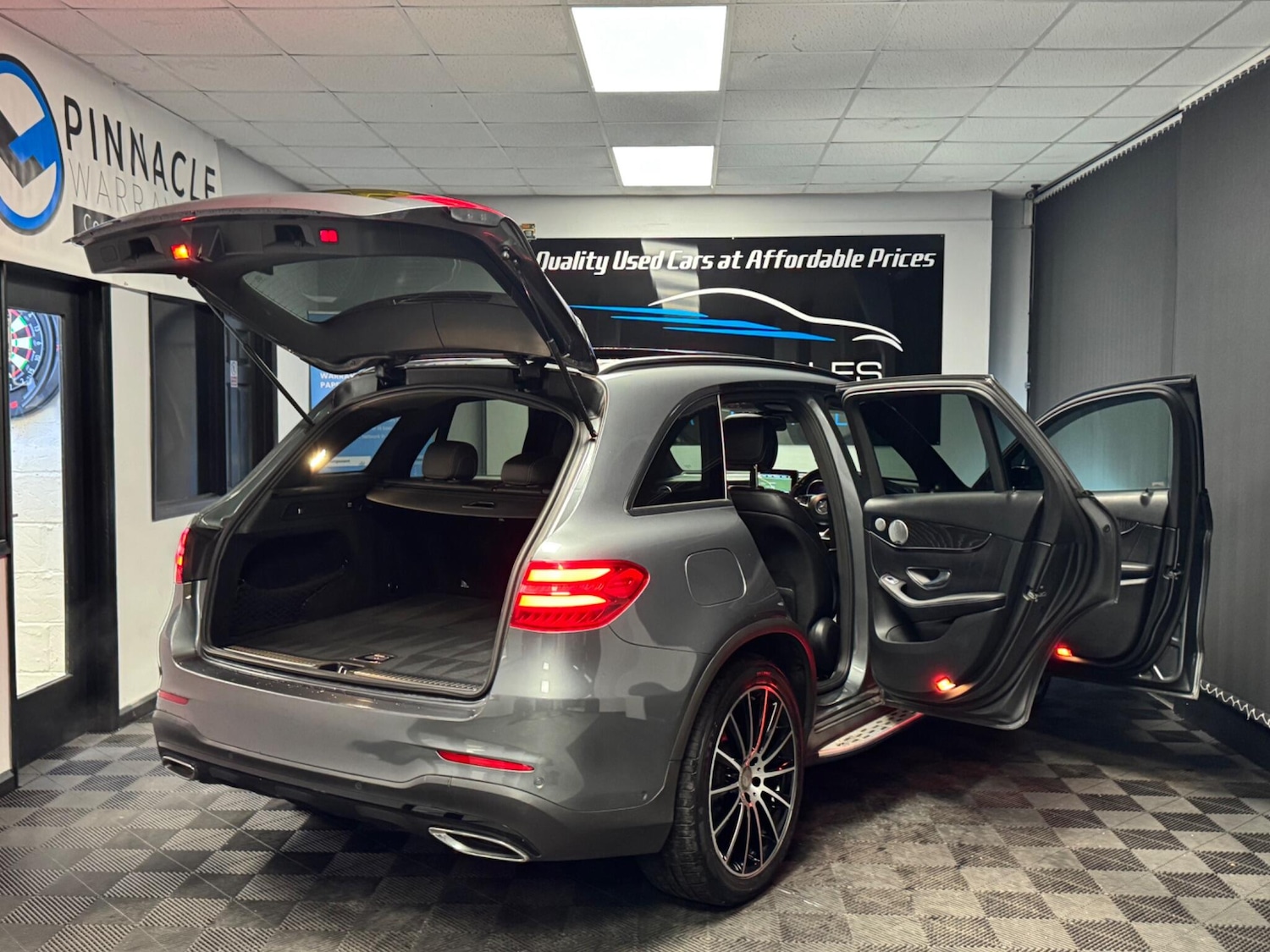 Used Mercedes-Benz GLC 2016 for sale - 76743255: Photo 13