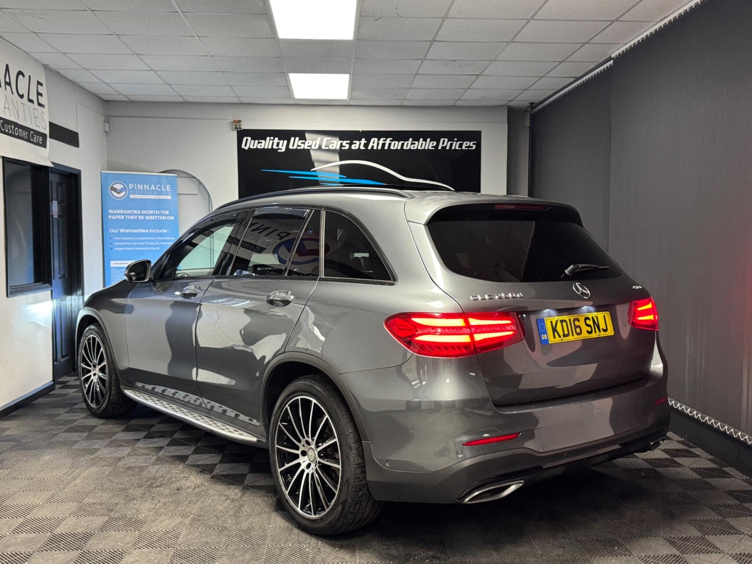 Used Mercedes-Benz GLC 2016 for sale - 76743255: Photo 3