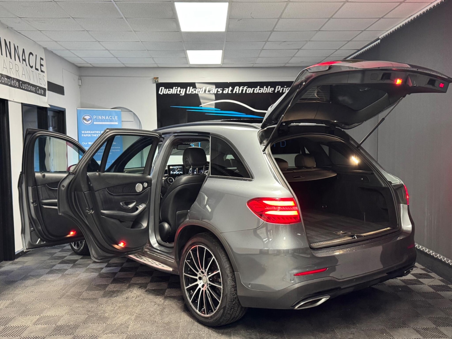 Used Mercedes-Benz GLC 2016 for sale - 76743255: Photo 9