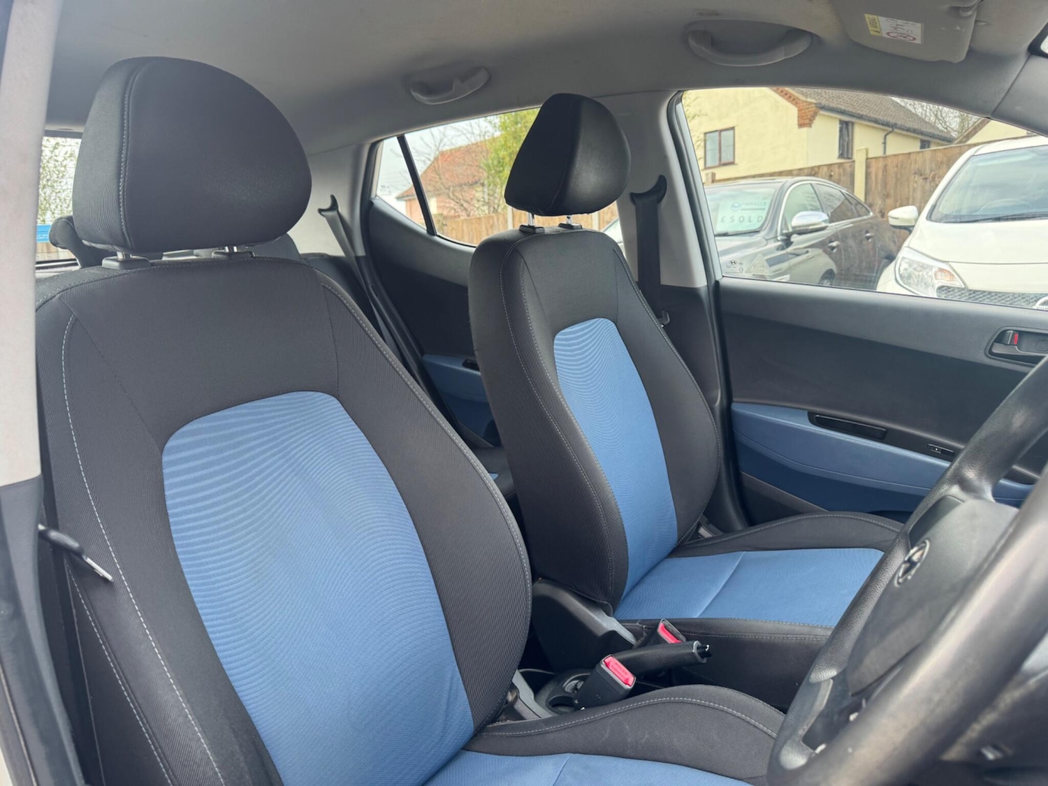 Used Hyundai i10 2014 for sale - 77484108: Photo 10