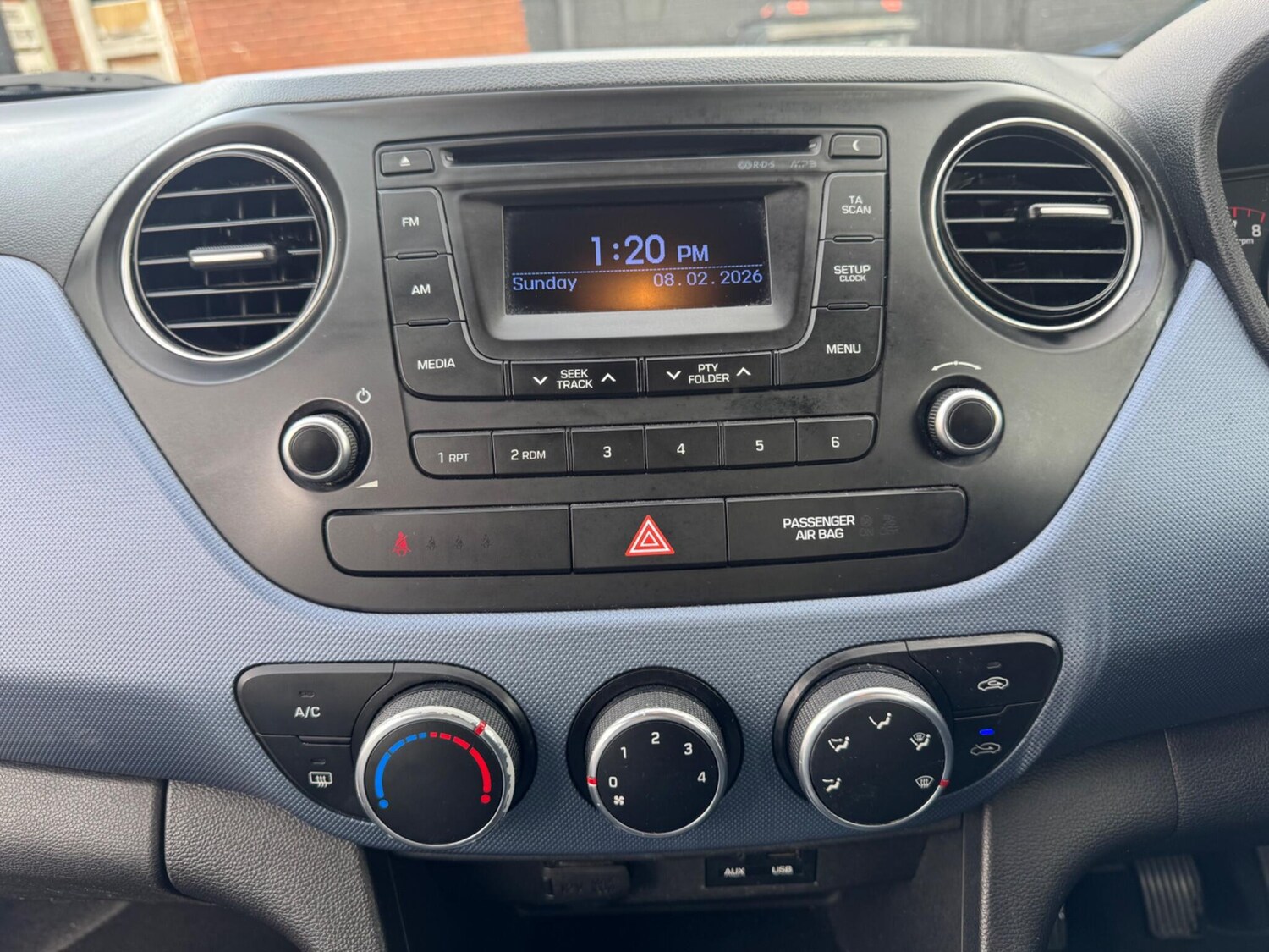 Used Hyundai i10 2014 for sale - 77484108: Photo 17