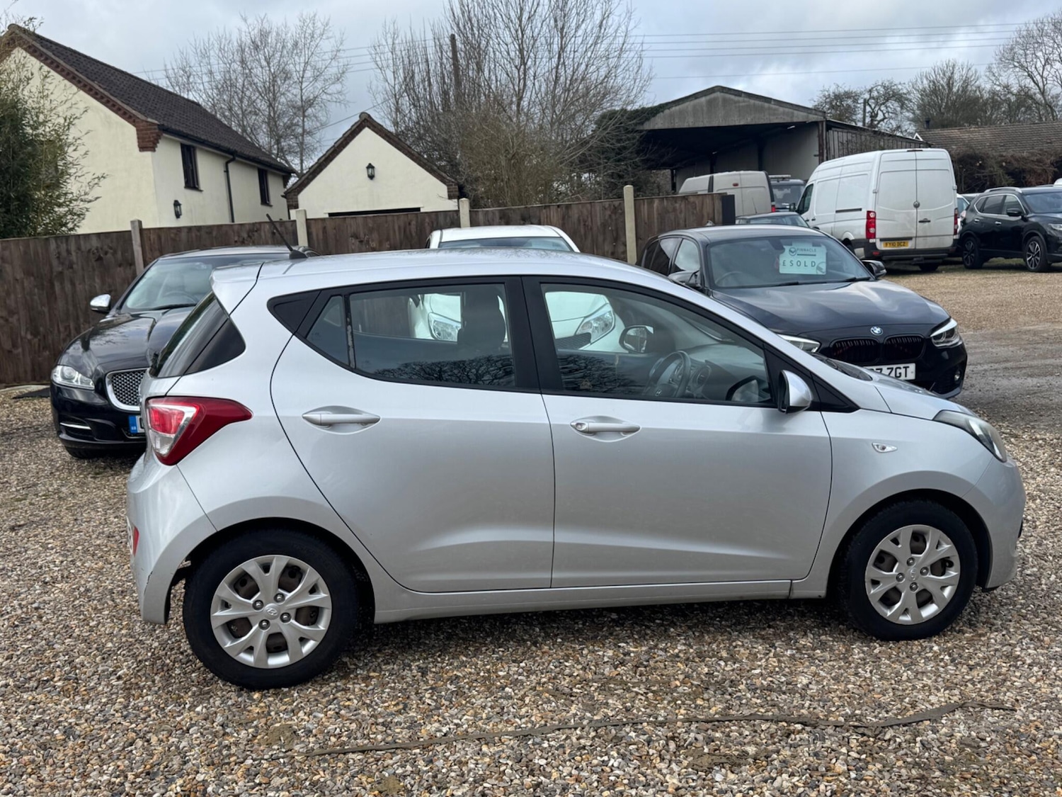 Used Hyundai i10 2014 for sale - 77484108: Photo 8