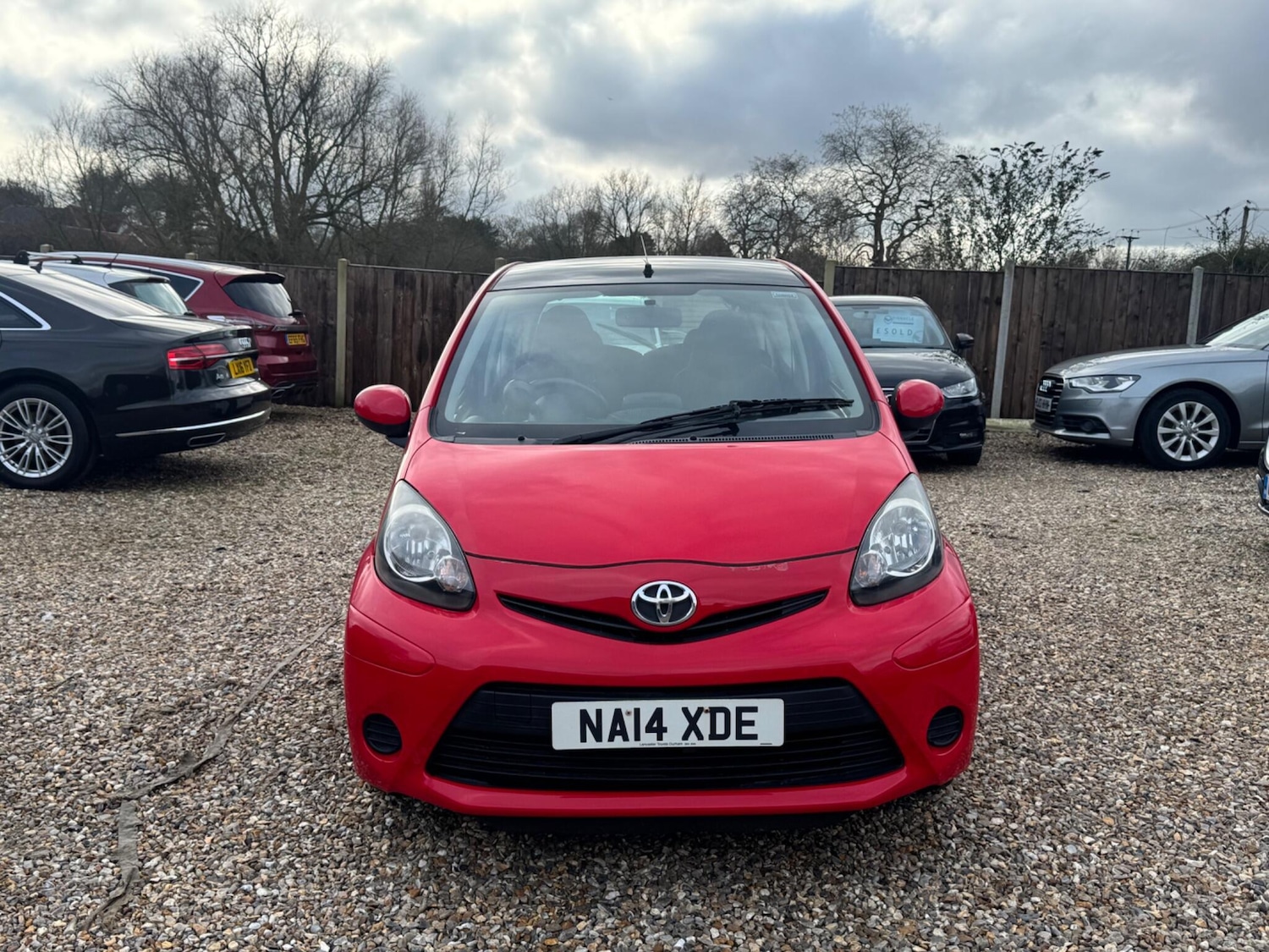 Used Toyota AYGO 2014 for sale - 76592476: Photo 2