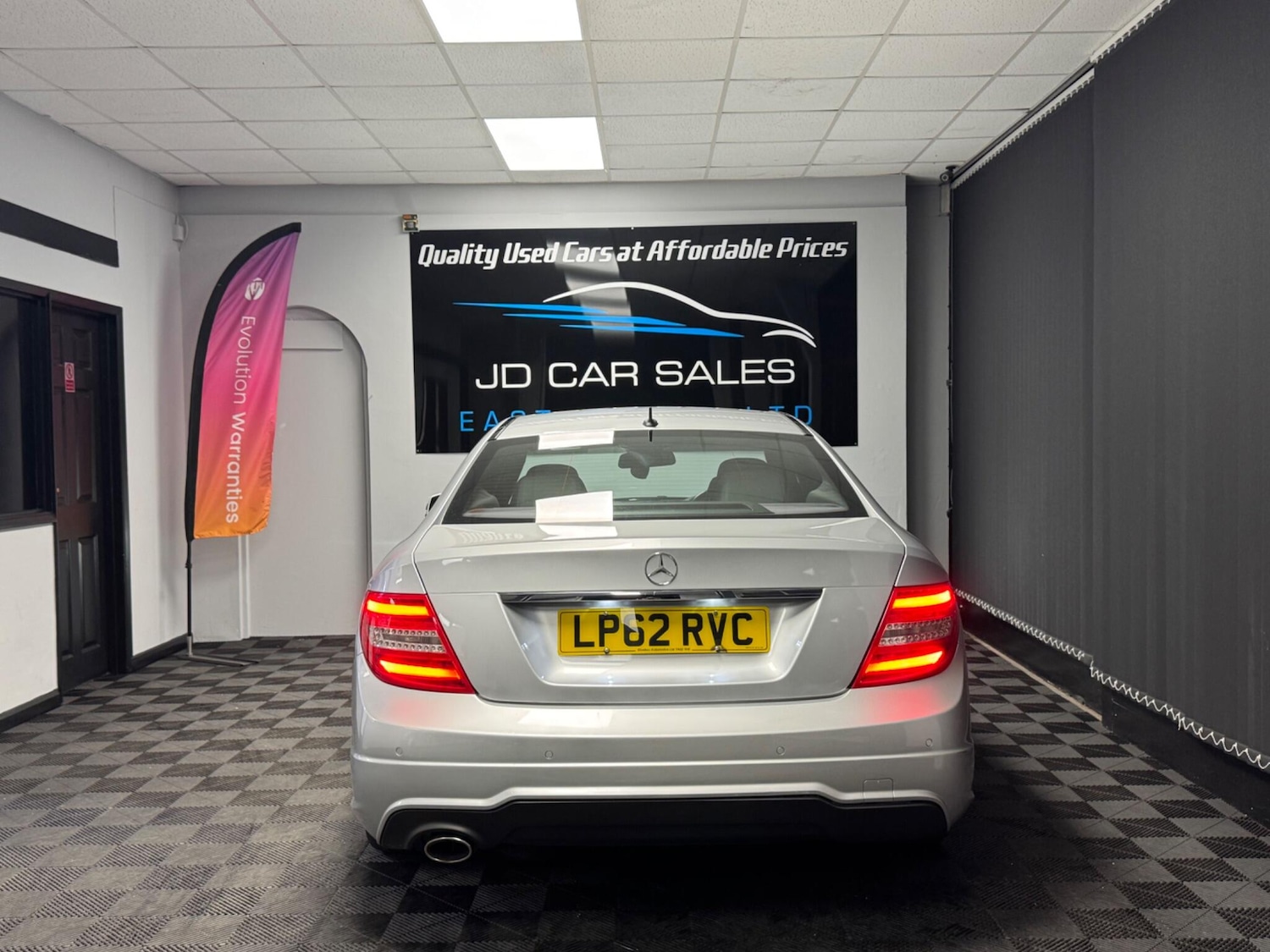 Used Mercedes-Benz C Class 2013 for sale - 76484357: Photo 14