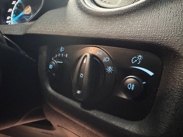 Used Ford Fiesta 2015 for sale - 76314351: Photo 21