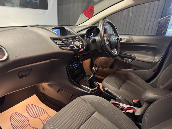 Used Ford Fiesta 2015 for sale - 76314351: Photo 24