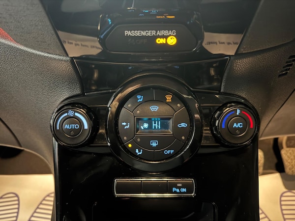 Used Ford Fiesta 2015 for sale - 76314351: Photo 31