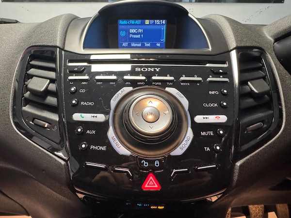Used Ford Fiesta 2015 for sale - 76314351: Photo 32