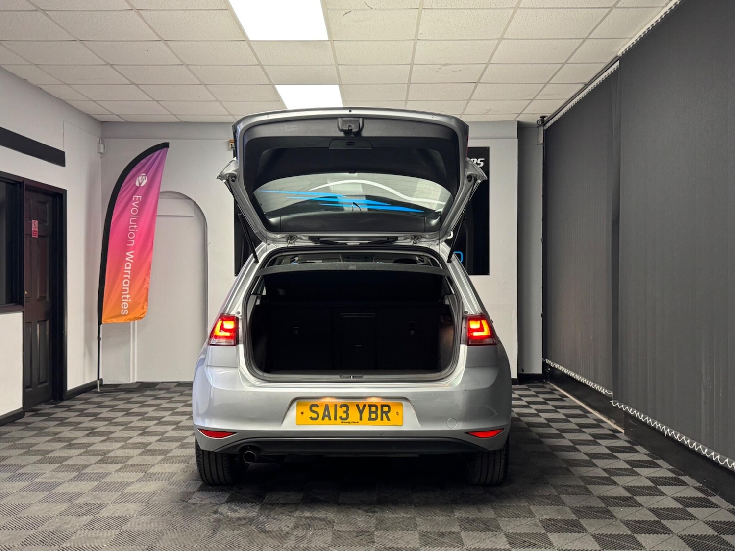 Used Volkswagen Golf 2013 for sale - 76397855: Photo 16