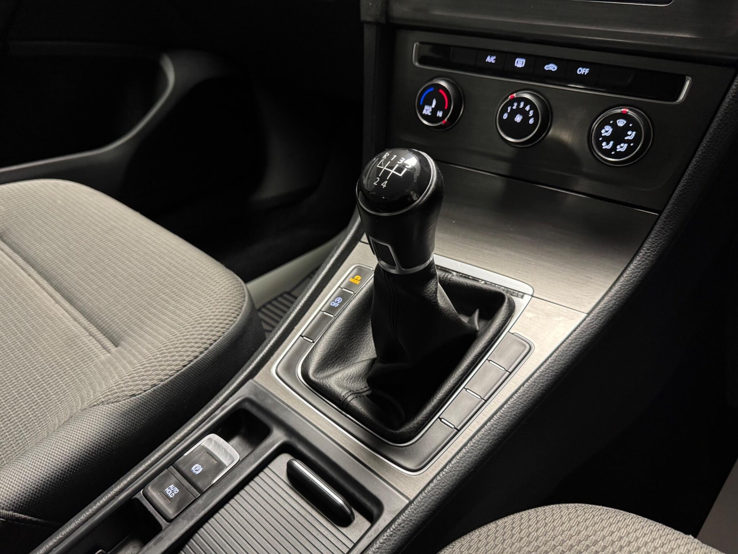 Used Volkswagen Golf 2013 for sale - 76397855: Photo 25