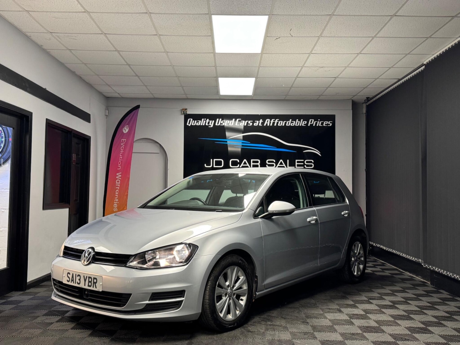 Used Volkswagen Golf 2013 for sale - 76397855: Photo 5