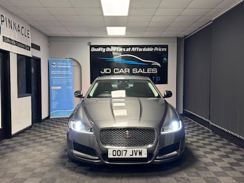 Used Jaguar XF 2017 for sale - 77131608: Photo