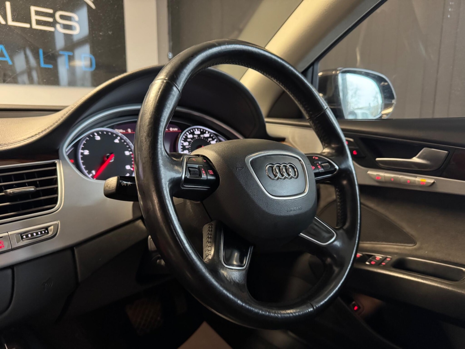 Used Audi A8 2016 for sale - 77017159: Photo 30