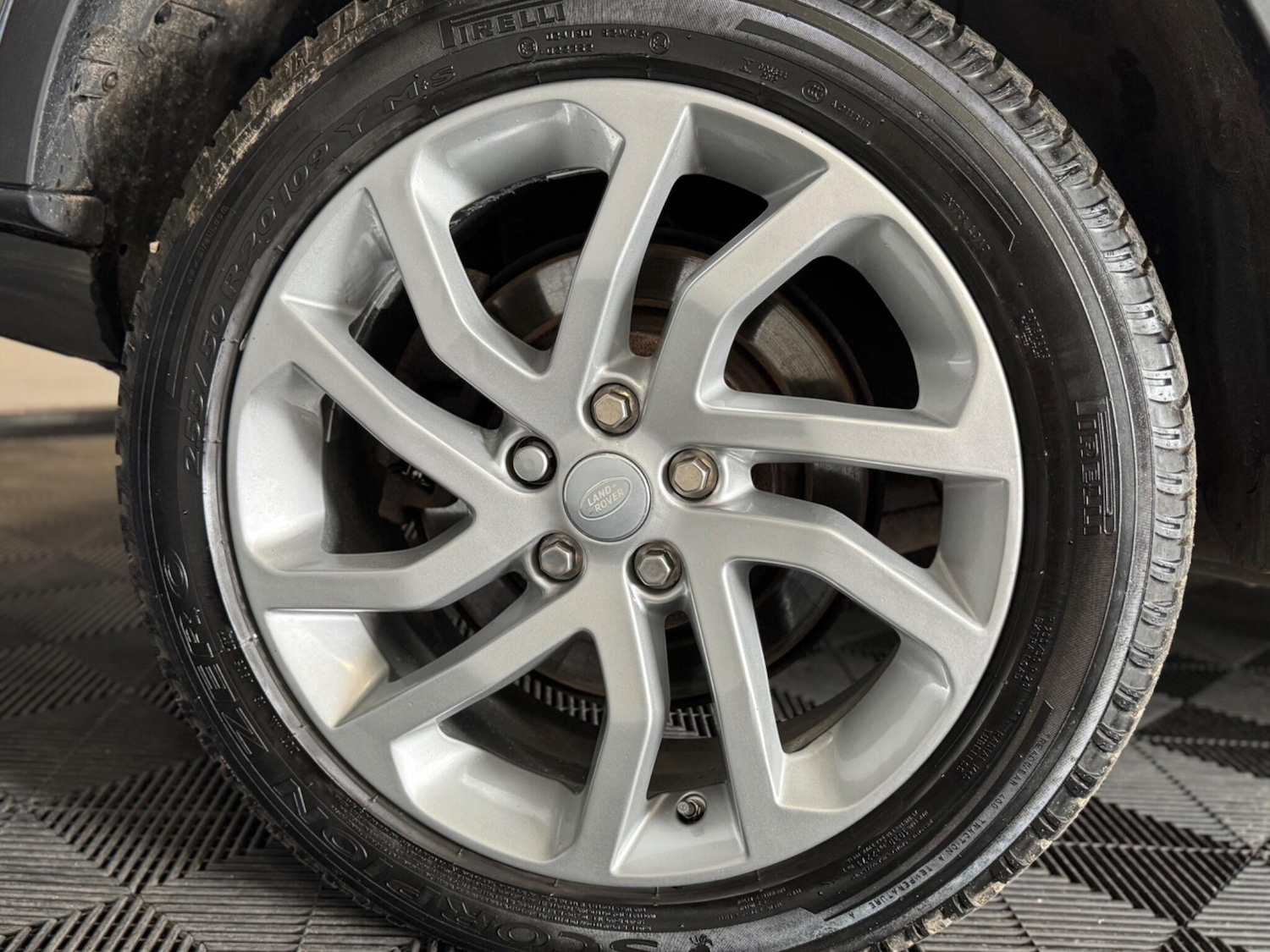 Used Land Rover Discovery 4 2015 for sale - 77387223: Photo 14