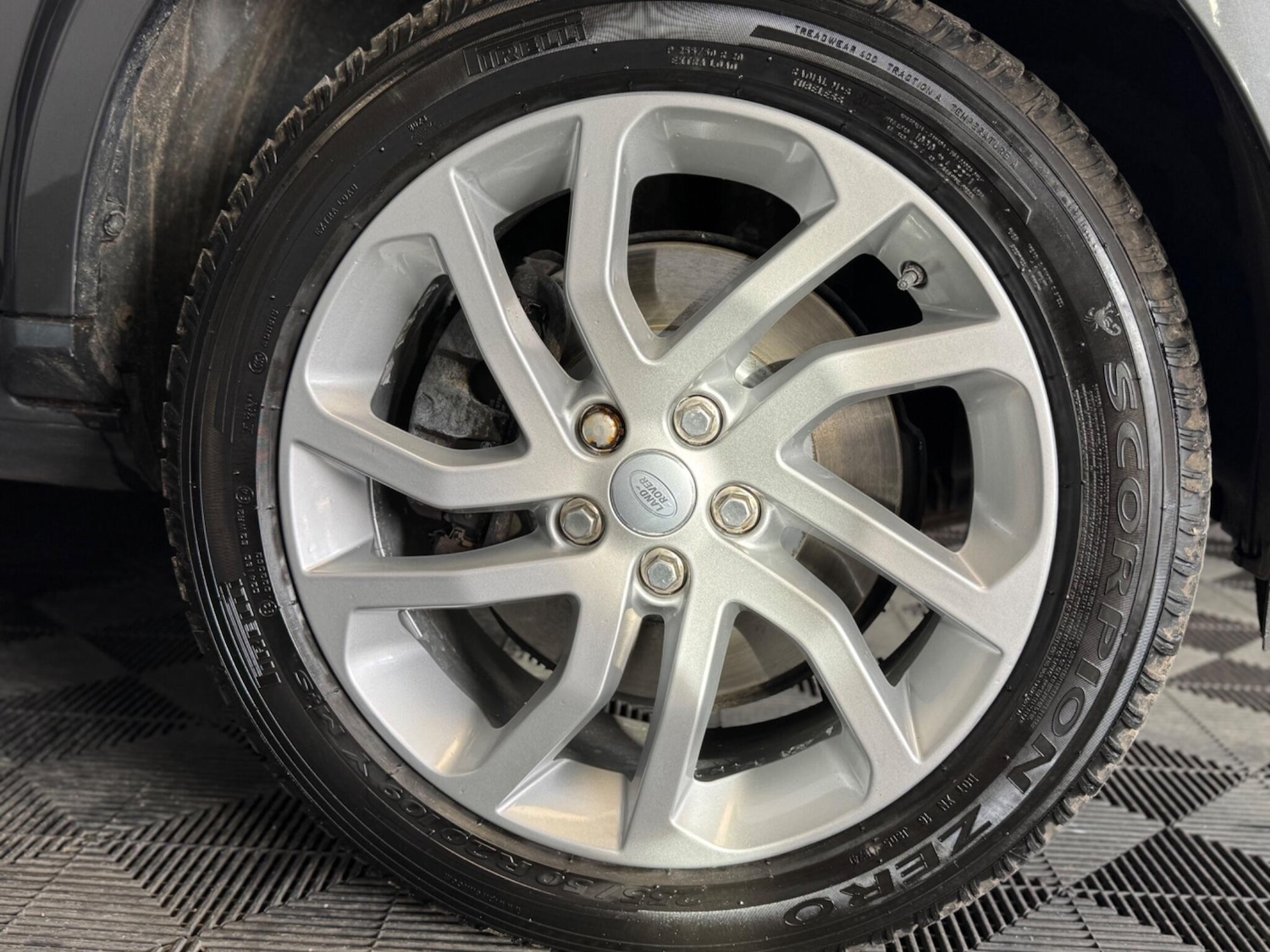 Used Land Rover Discovery 4 2015 for sale - 77387223: Photo 15