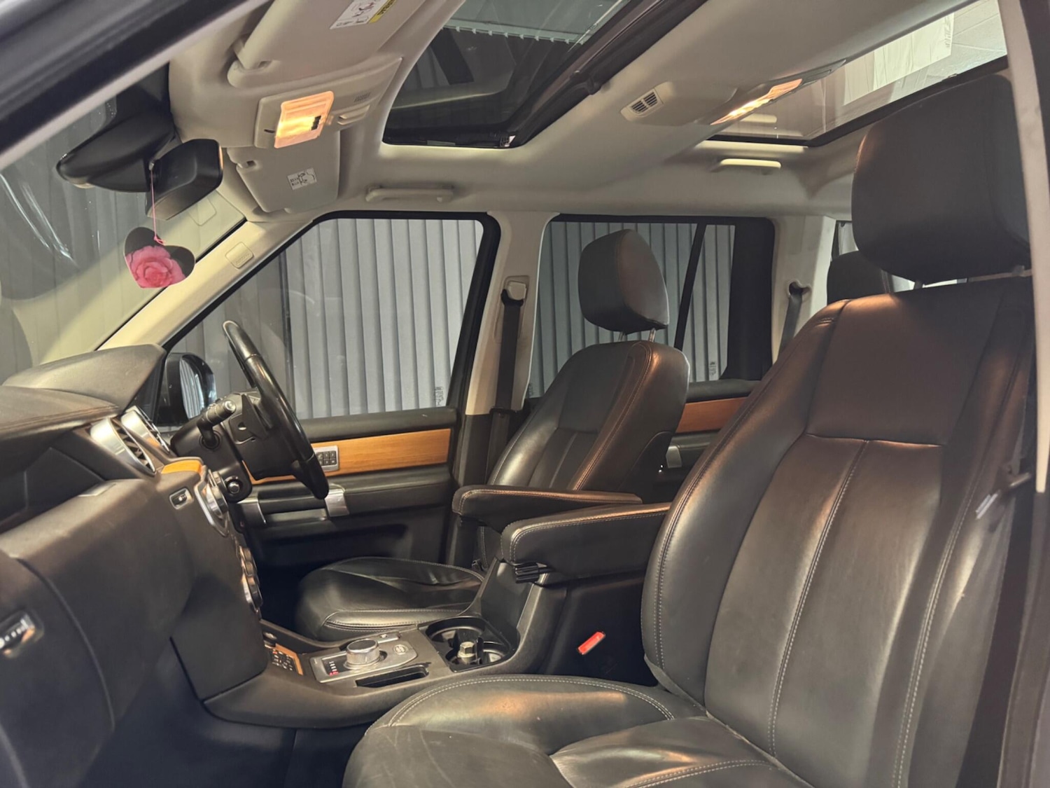 Used Land Rover Discovery 4 2015 for sale - 77387223: Photo 29