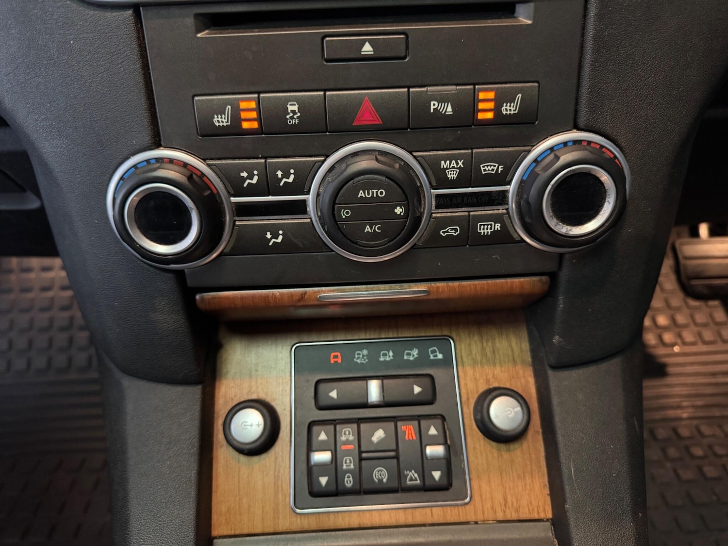 Used Land Rover Discovery 4 2015 for sale - 77387223: Photo 30