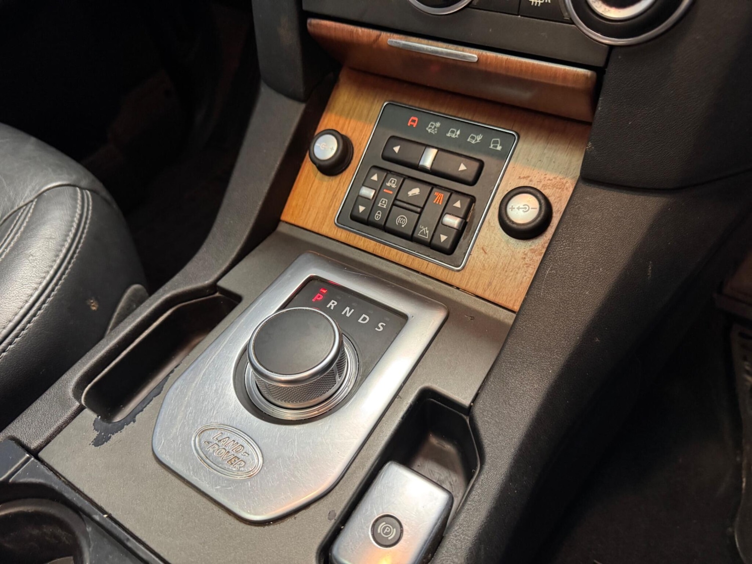 Used Land Rover Discovery 4 2015 for sale - 77387223: Photo 32