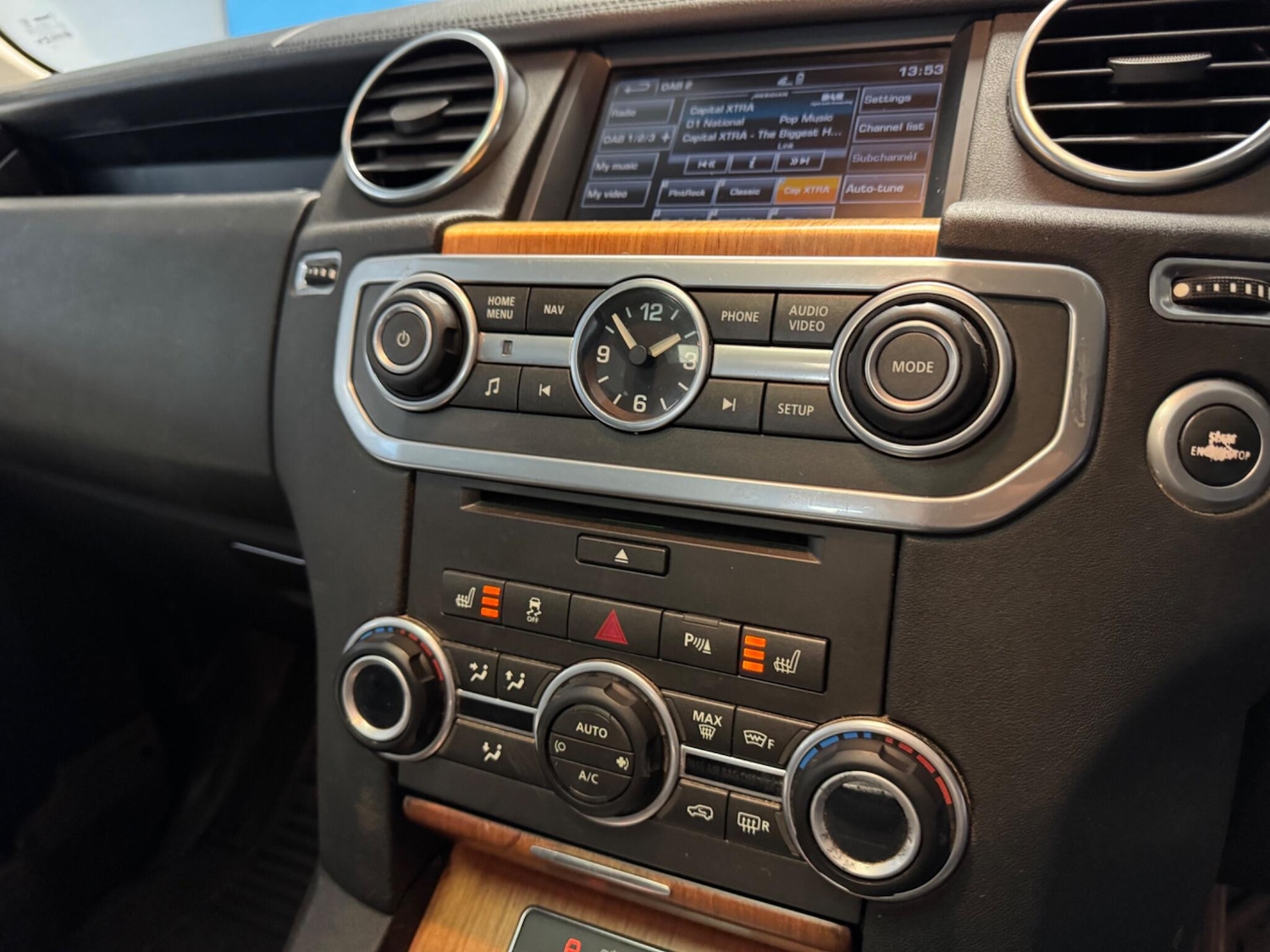 Used Land Rover Discovery 4 2015 for sale - 77387223: Photo 33