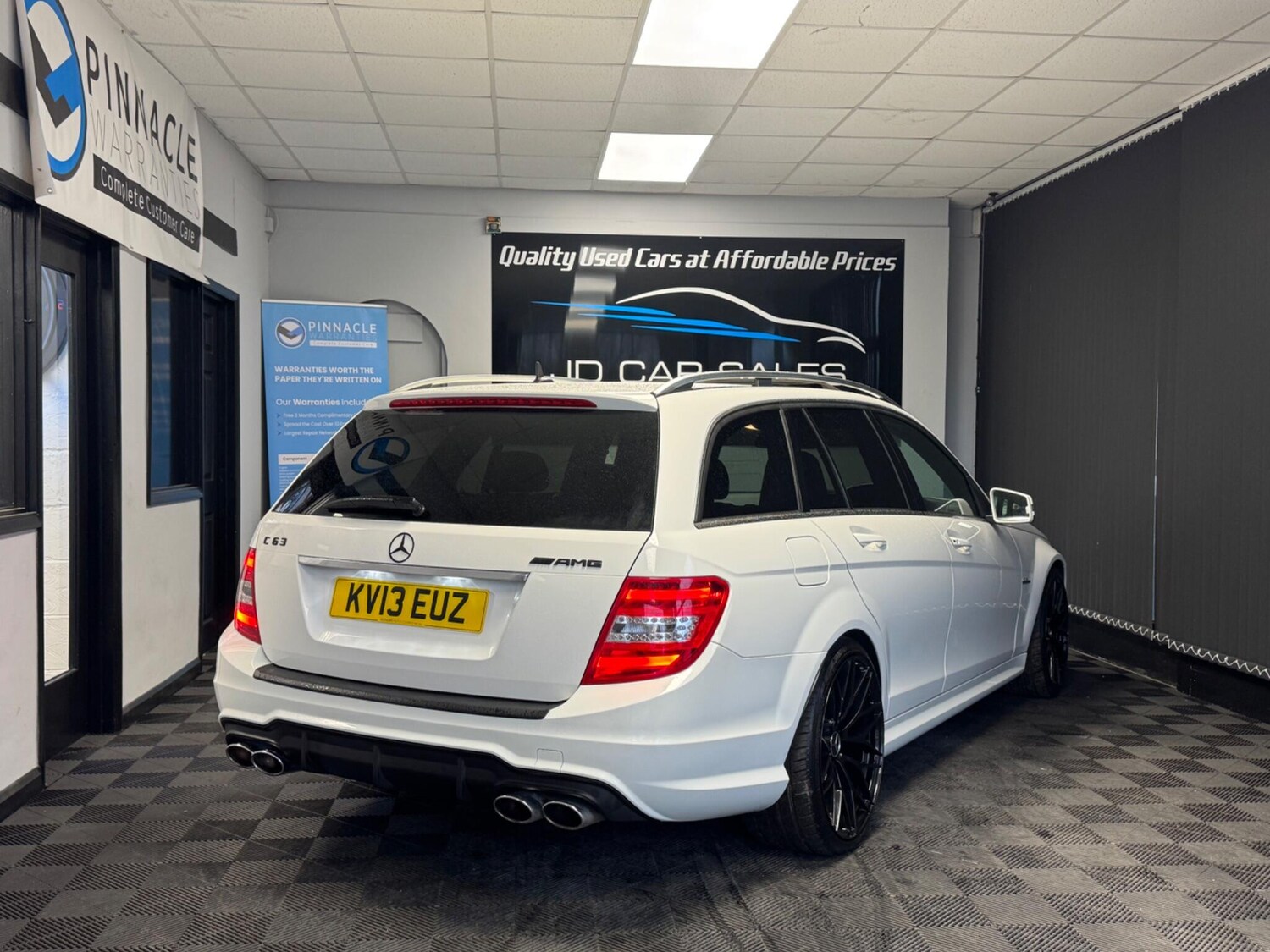 Used Mercedes-Benz C Class 2013 for sale - 77784213: Photo 11