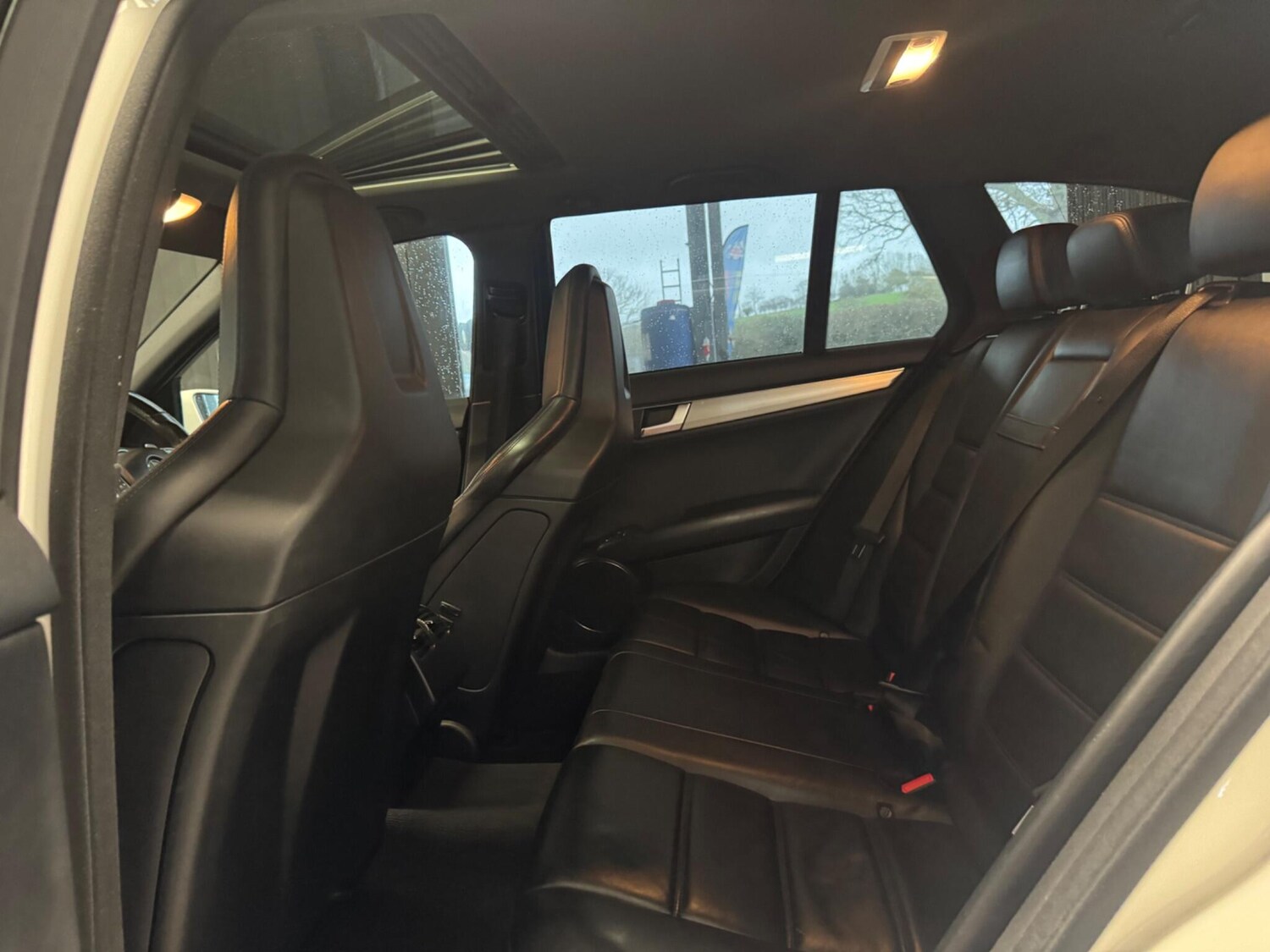 Used Mercedes-Benz C Class 2013 for sale - 77784213: Photo 31