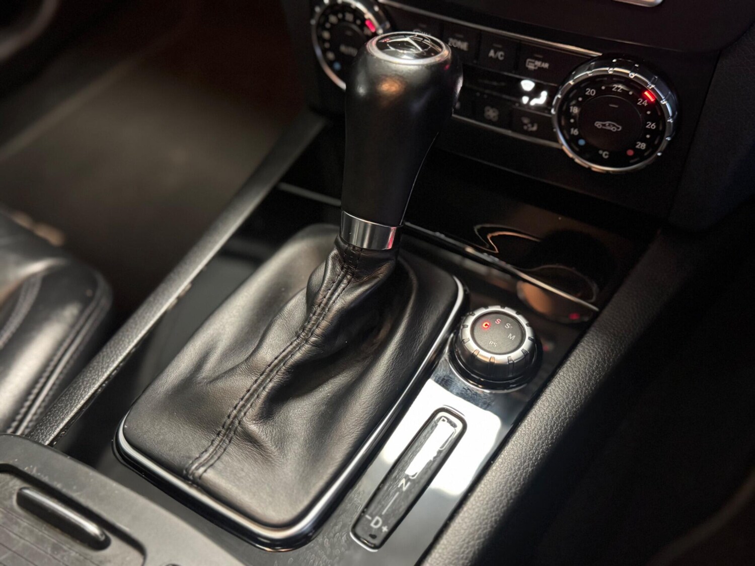 Used Mercedes-Benz C Class 2013 for sale - 77784213: Photo 43