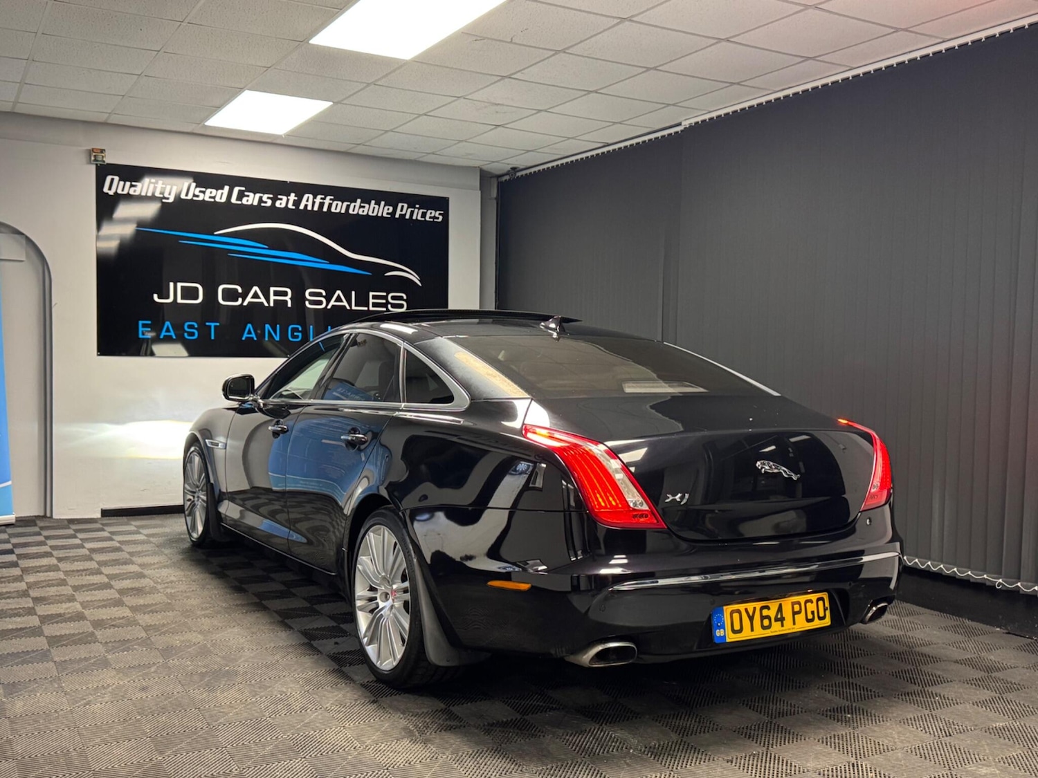 Used Jaguar XJ for sale - 77268130: Photo 14