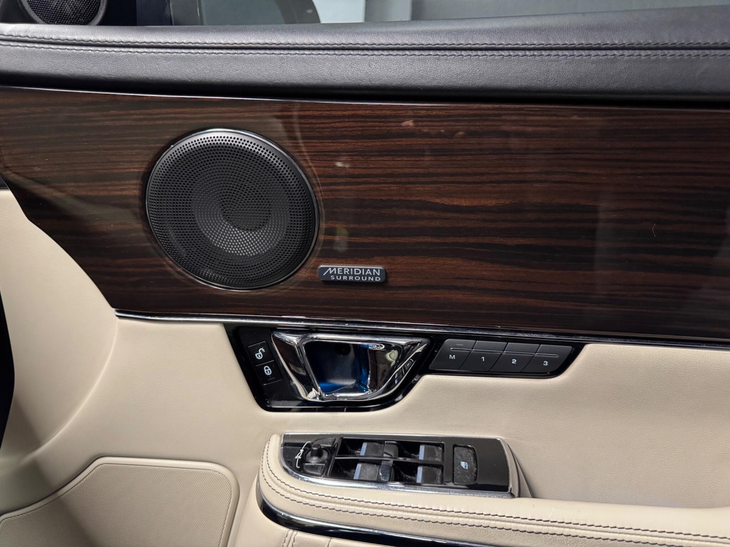 Used Jaguar XJ for sale - 77268130: Photo 17