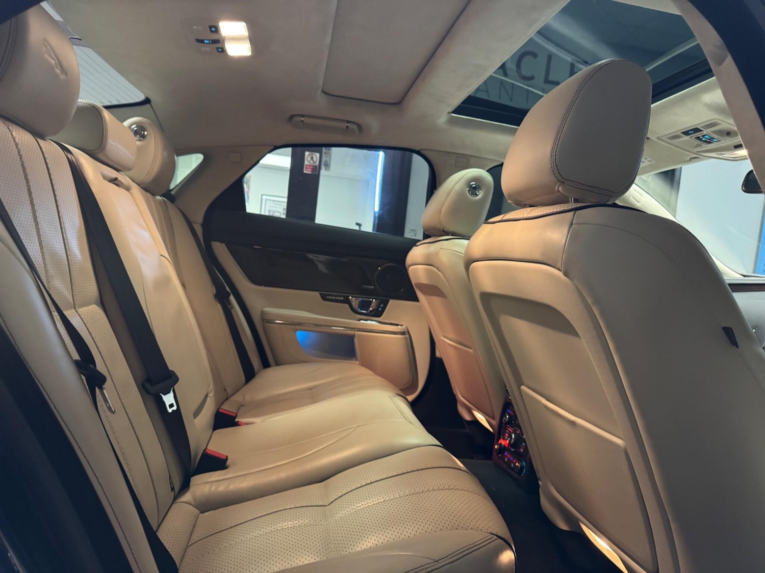 Used Jaguar XJ for sale - 77268130: Photo 23