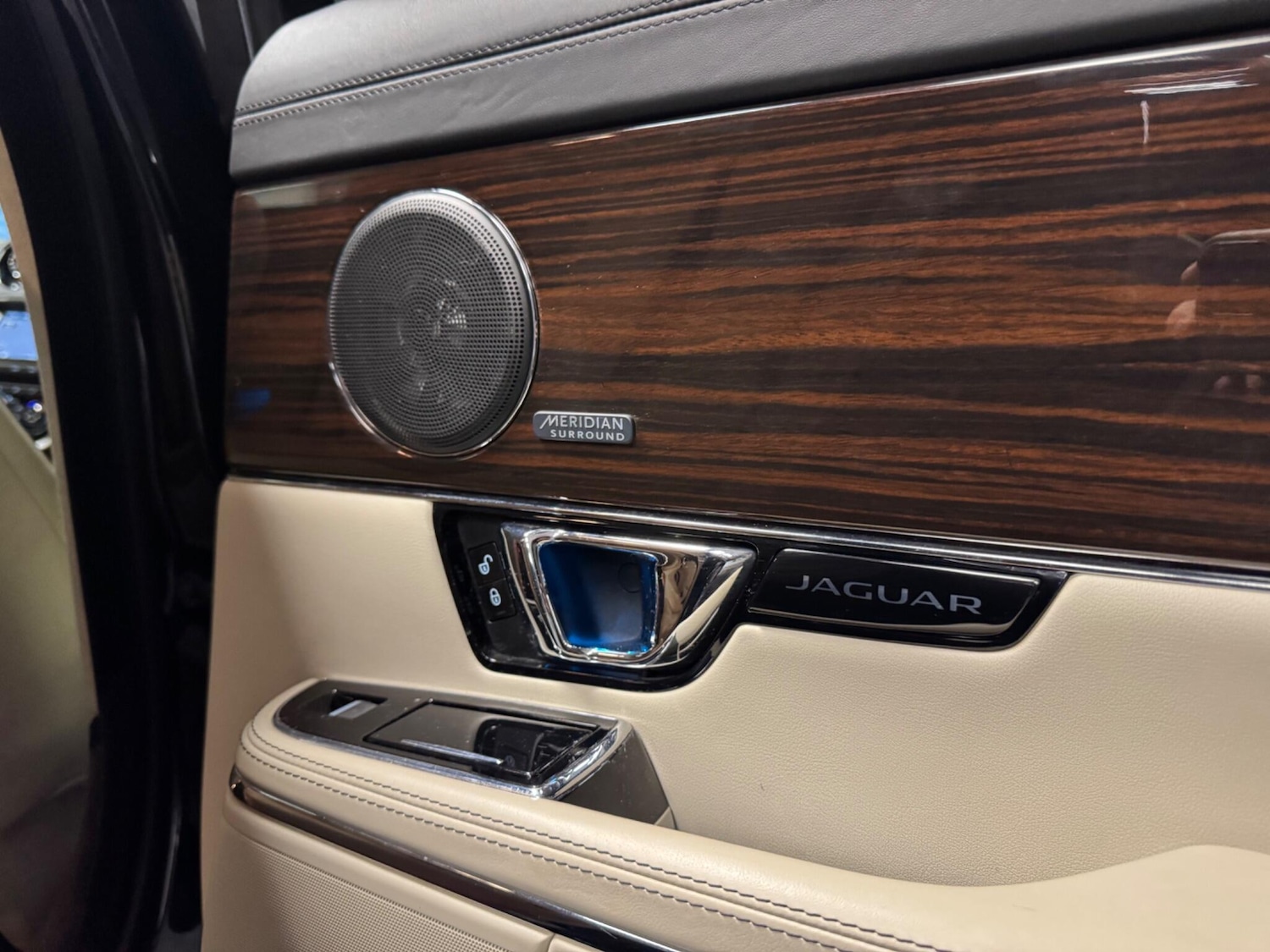 Used Jaguar XJ for sale - 77268130: Photo 24