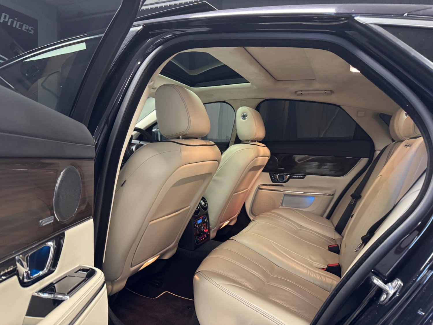 Used Jaguar XJ for sale - 77268130: Photo 28