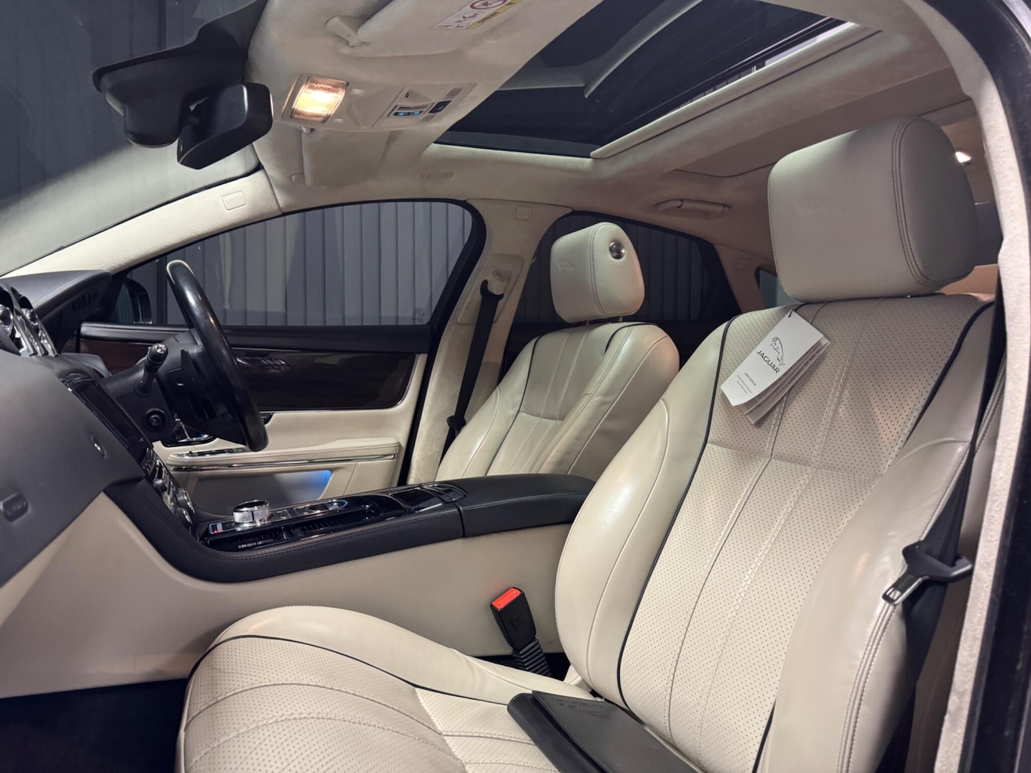 Used Jaguar XJ for sale - 77268130: Photo 31