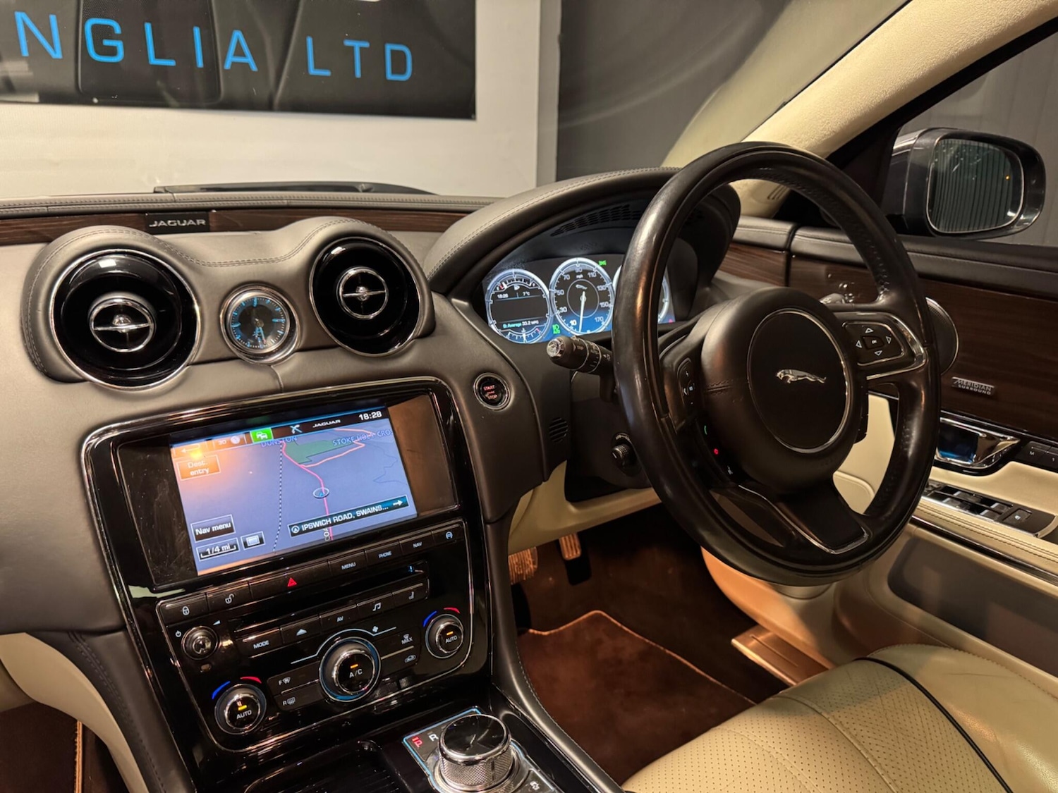 Used Jaguar XJ for sale - 77268130: Photo 34