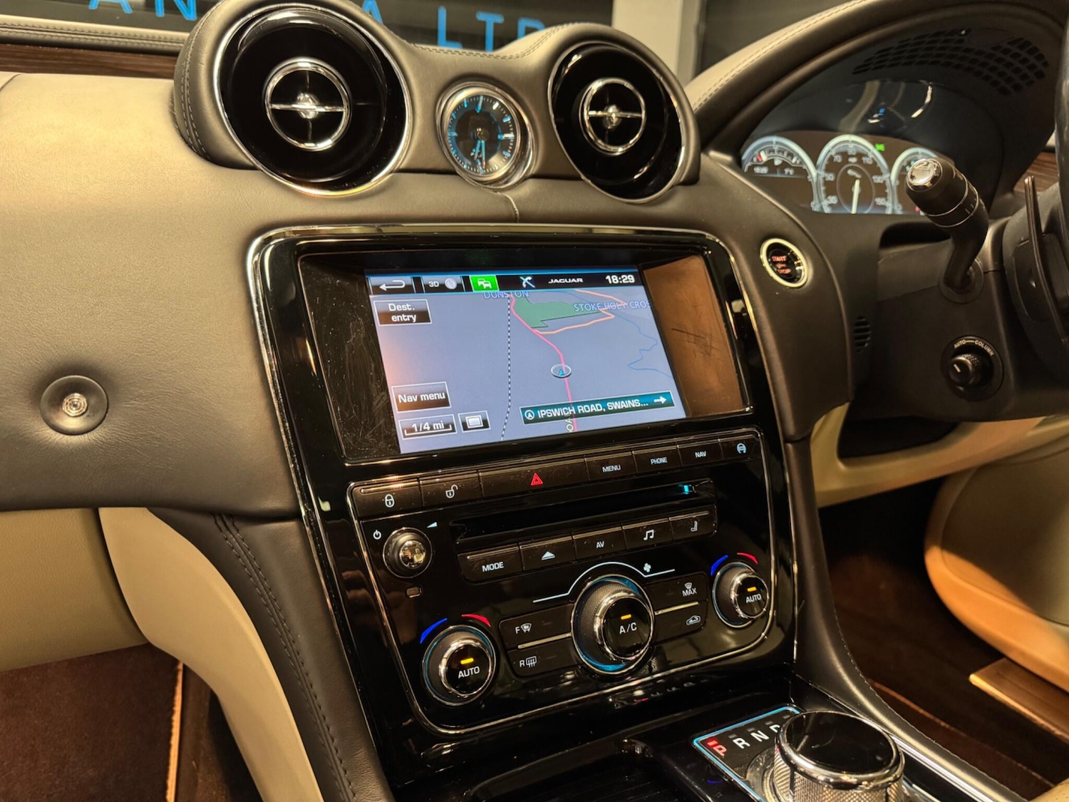 Used Jaguar XJ for sale - 77268130: Photo 37