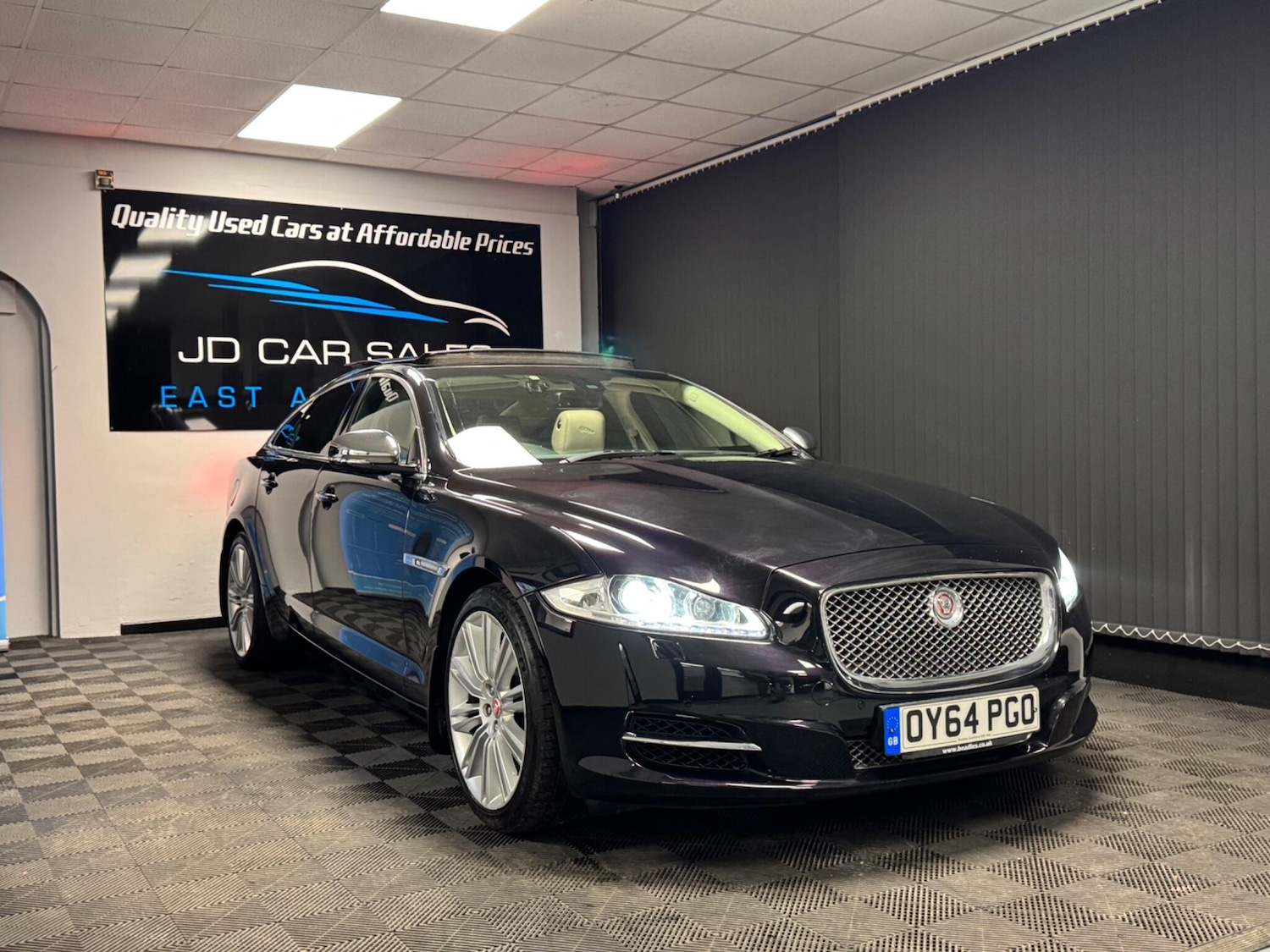 Used Jaguar XJ for sale - 77268130: Photo 5