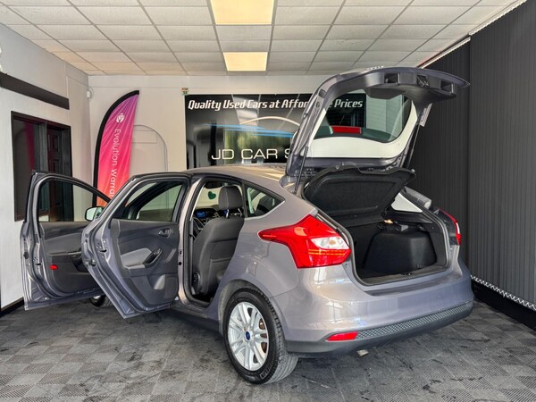 Used Ford Focus 2012 for sale - 76031836: Photo 11